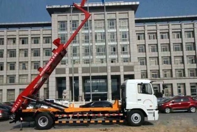 華菱星馬吊臂式背罐車 高效、安全、可靠的散裝物料運(yùn)輸解決方案